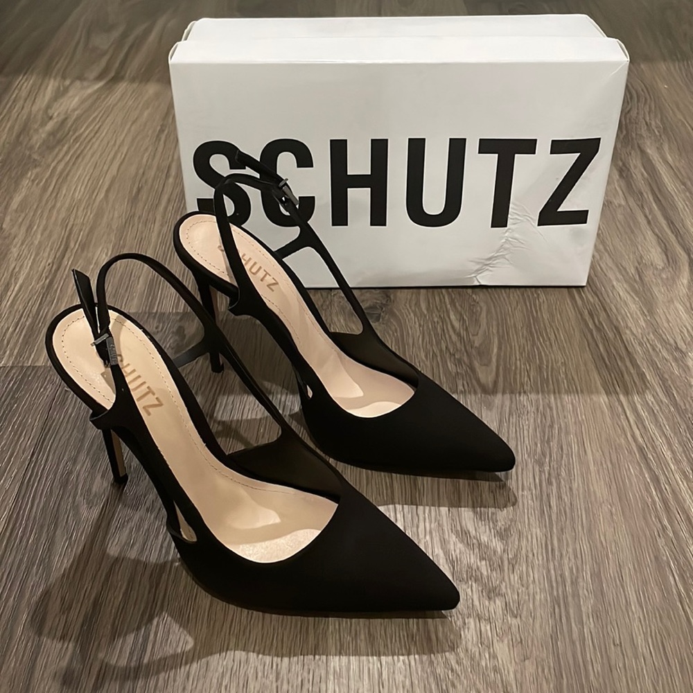 Schutz Boris Heels in Nobuck Black Size 6.5